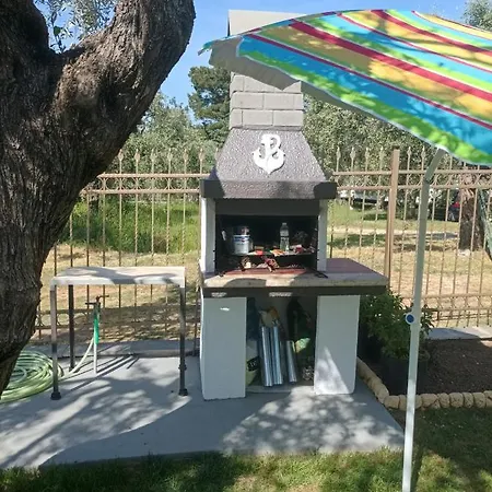 Christos Family Pachis Beach-glyfoneri *