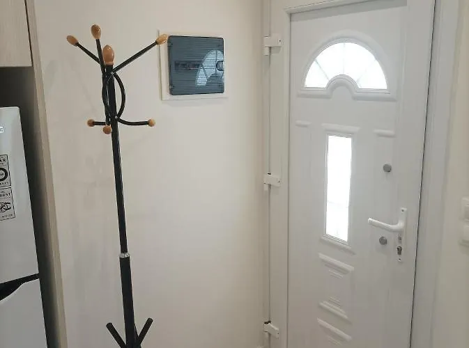 Christos Family Pachis Beach-glyfoneri Παχύς