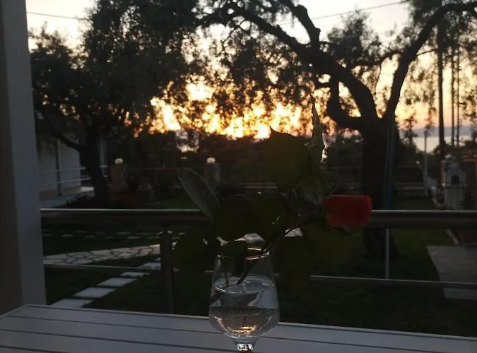 Christos Family Pachis Beach-glyfoneri * Παχύς