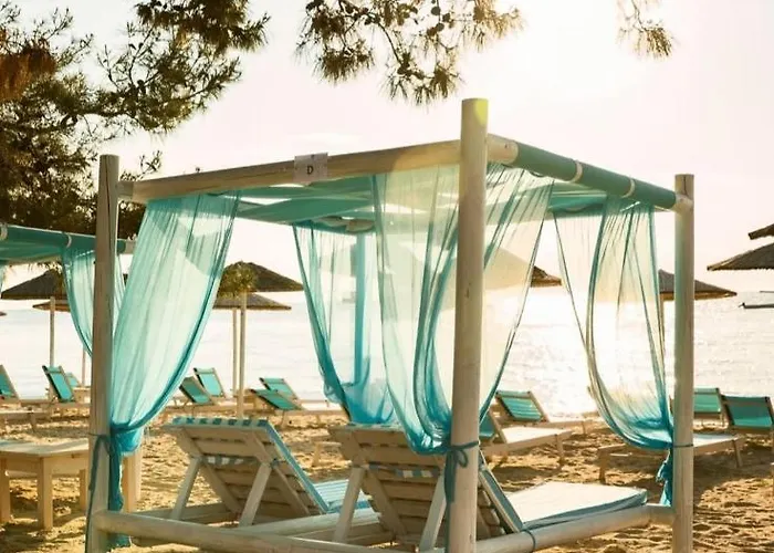 Christos Family Pachis Beach-glyfoneri