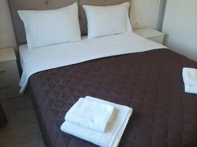 Christos Family Pachis Beach-glyfoneri